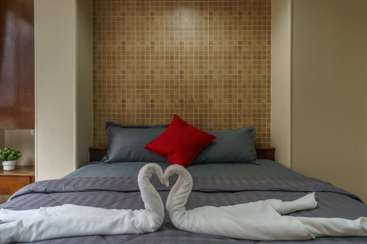 Cheqinn Bed Sukhumvit 4 Nana Plaza Banguecoque Exterior foto