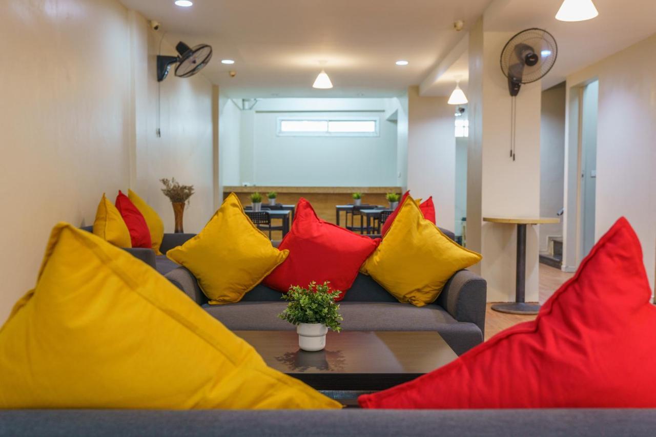 Cheqinn Bed Sukhumvit 4 Nana Plaza Banguecoque Exterior foto