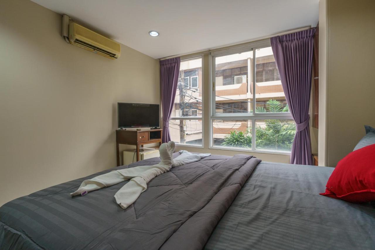 Cheqinn Bed Sukhumvit 4 Nana Plaza Banguecoque Exterior foto